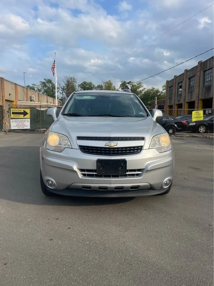 2012 Chevrolet Captiva · LTZ Sport Utility 4D image indicator(7)