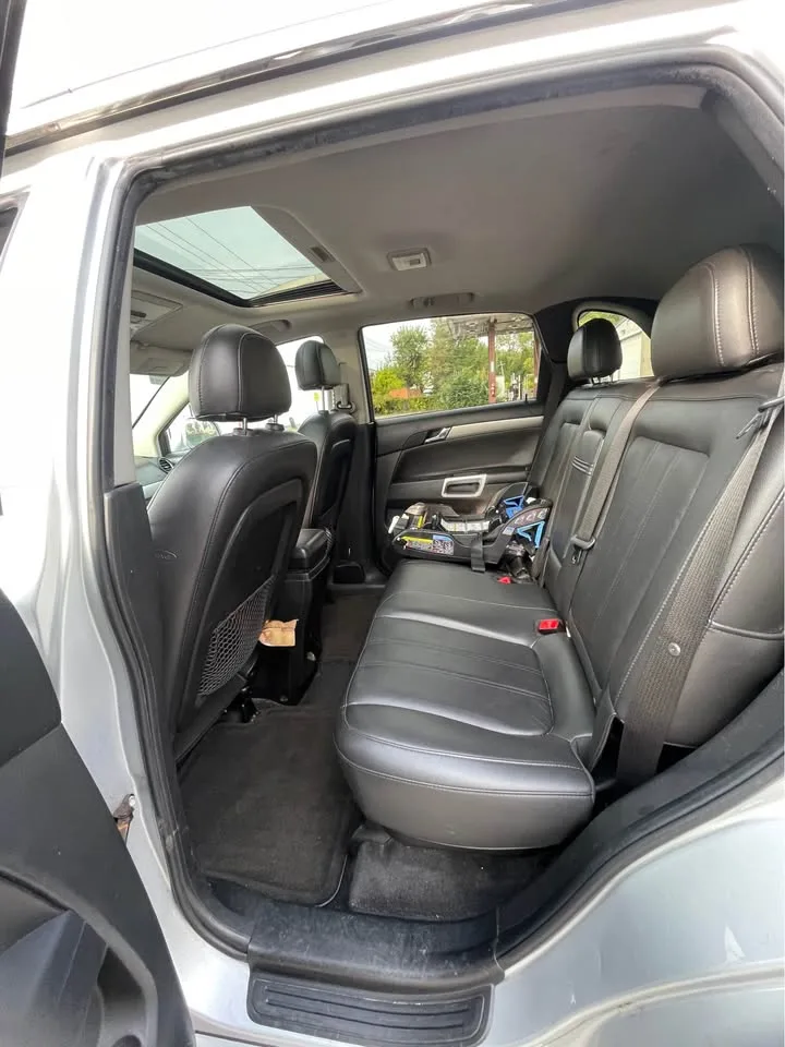 2012 Chevrolet Captiva · LTZ Sport Utility 4D image indicator(10)