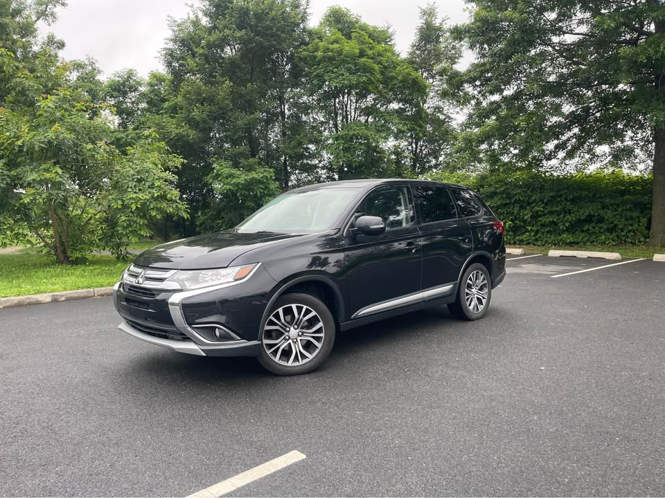 2017 Mitsubishi Outlander SE Black Edition - photo 2