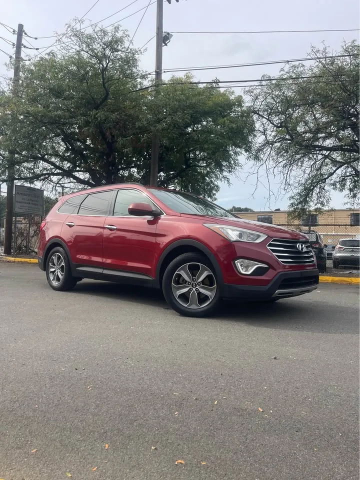 2016 Hyundai Santa Fe SE Sport Utility 4D image indicator(8)