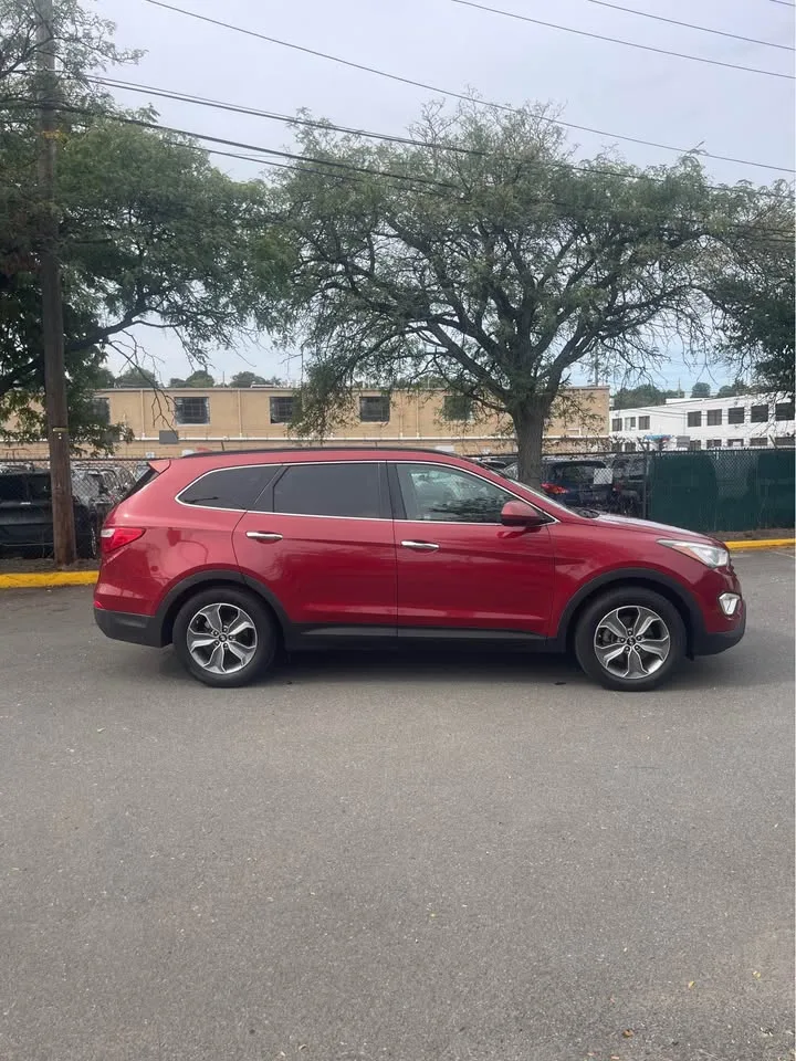 2016 Hyundai Santa Fe SE Sport Utility 4D image indicator(9)