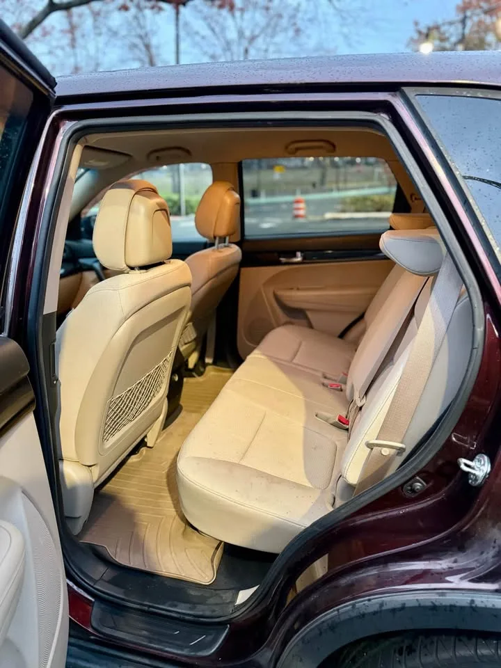 2012 Kia Sorento · EX Sport SUV 4D image indicator(10)