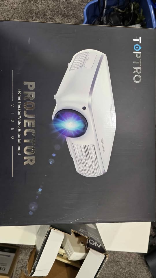 Projector and Ceiling Mount - photo 3