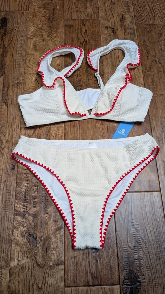 New with Tag - Cupshe Maddie White Bikini Set - photo 3