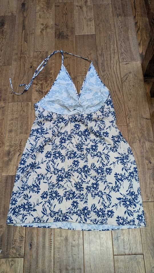 New with Tag CUPSHE Floral Print Twisted Halter Dress,XL - photo 3