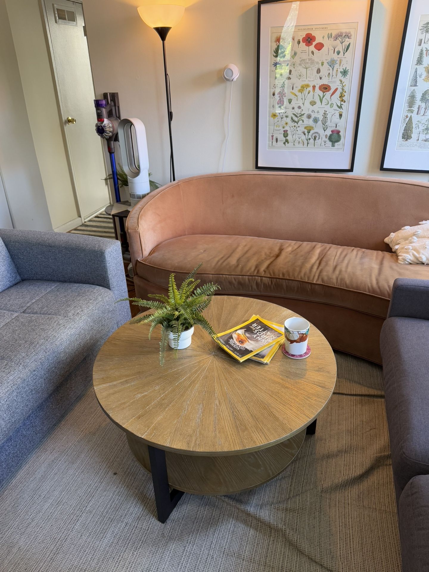 Round Wood Coffee Table - photo 2