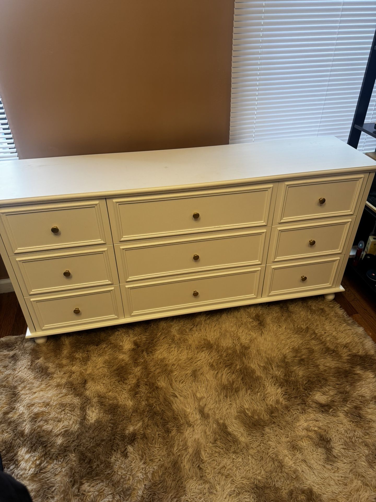 Beautiful White 9-Drawer Dresser - FREE DELIVERY - photo 4