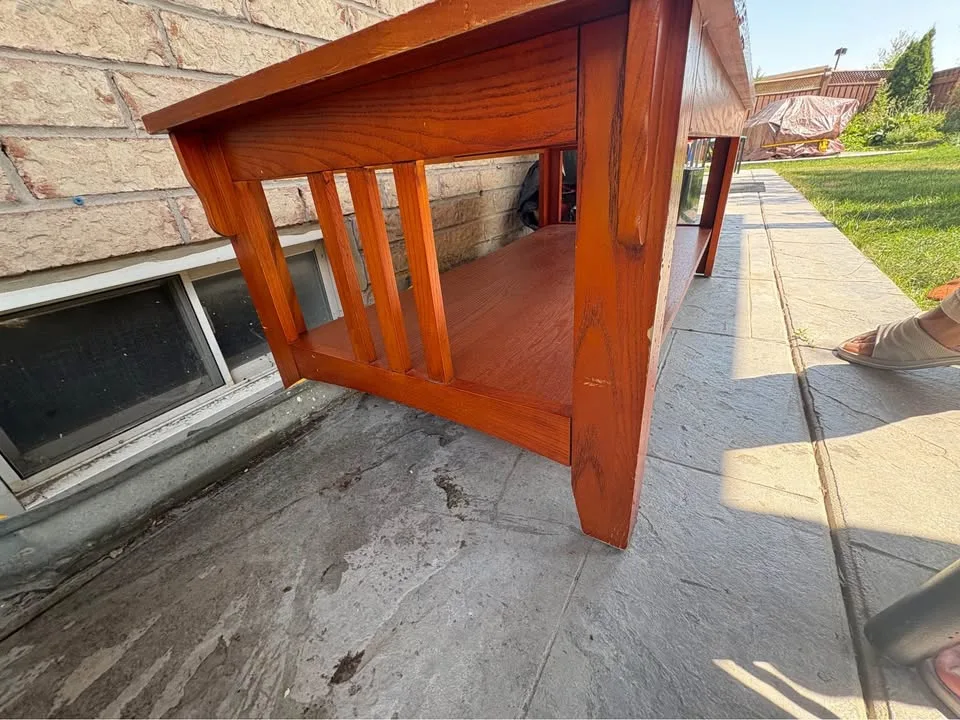 Wooden table SALE image indicator(3)