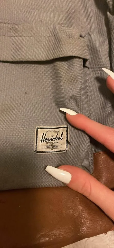 Herschel backpack 🎒 🥕 image indicator(2)