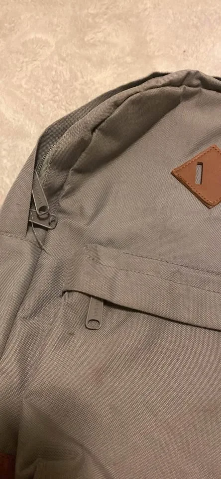 Herschel backpack 🎒 🥕 image indicator(3)