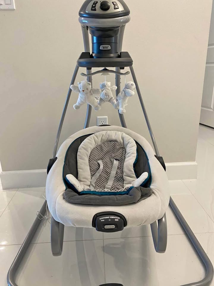 Graco baby swing and rocker