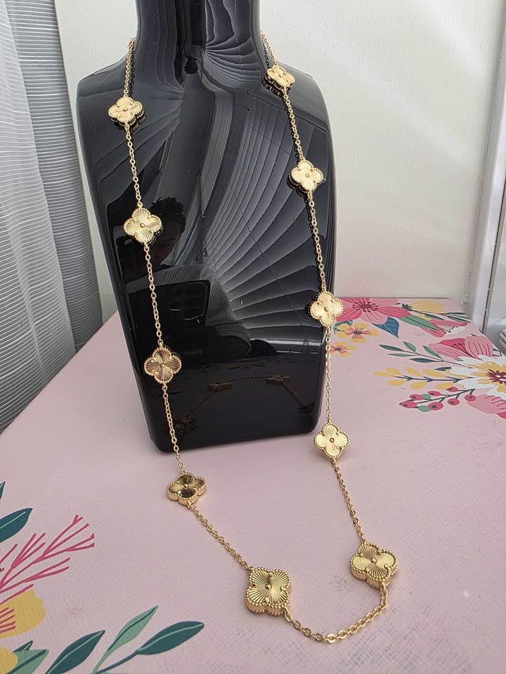 18k Gold Plated Clover Necklace - photo 3