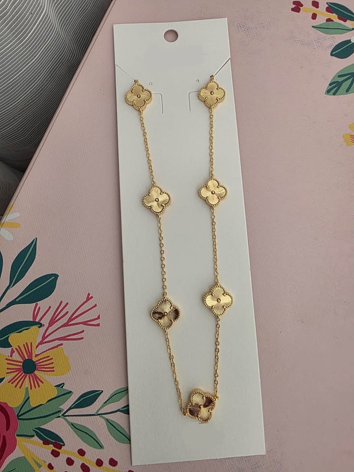 18k Gold Plated Clover Necklace - photo 4