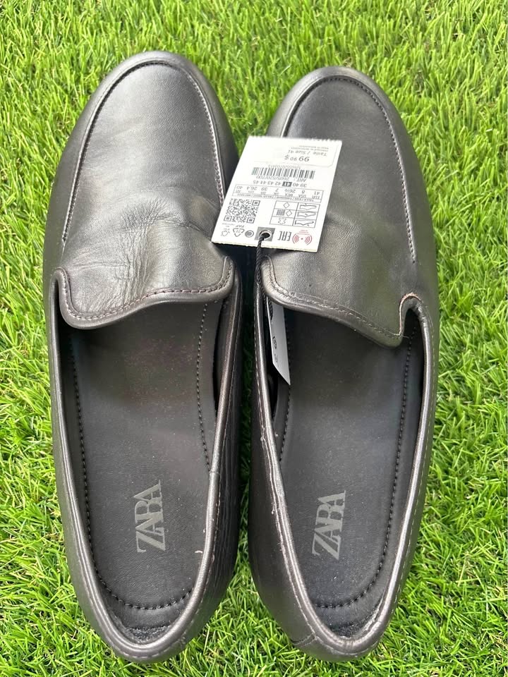 Zara Men's Elegant Black Slip-On Loafers
