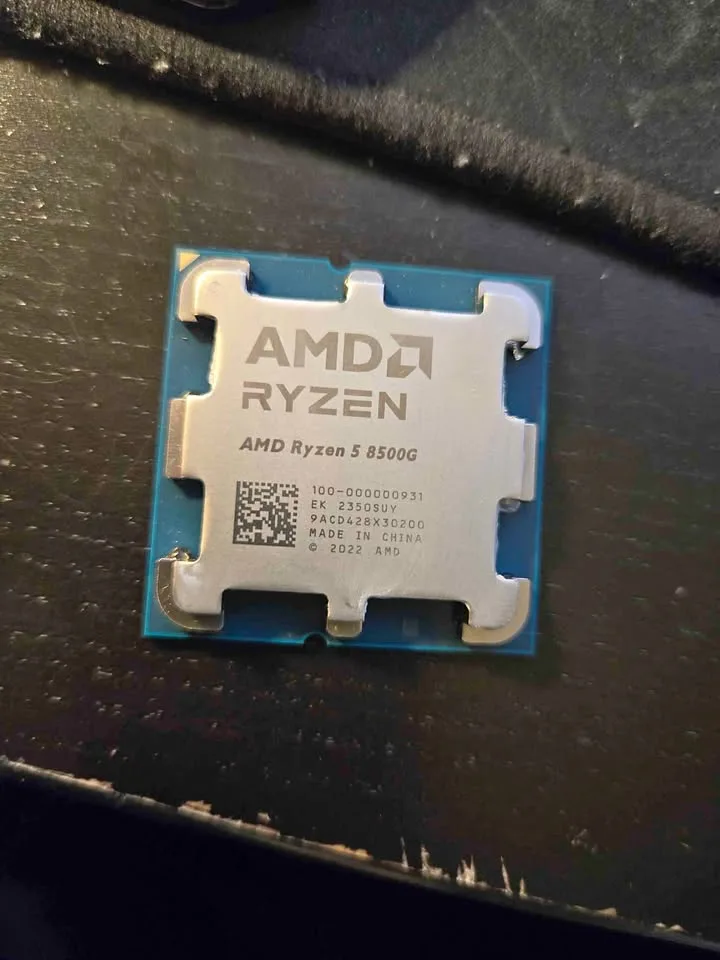 Used ams r5 8500g cpu