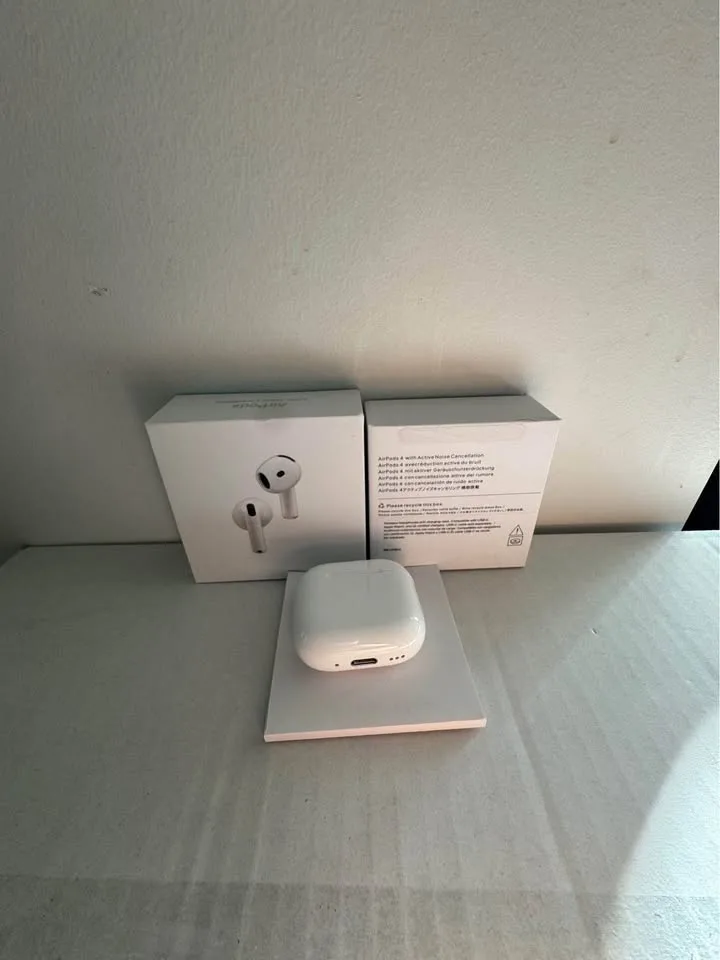 AirPods 4 with active noise cancellation image indicator(2)