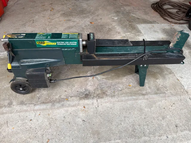 Yardworks 4-Ton Electric Log Splitter thumbnail