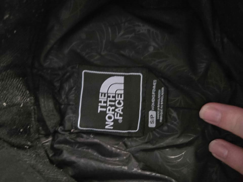 Northface snowpants size small - photo 2