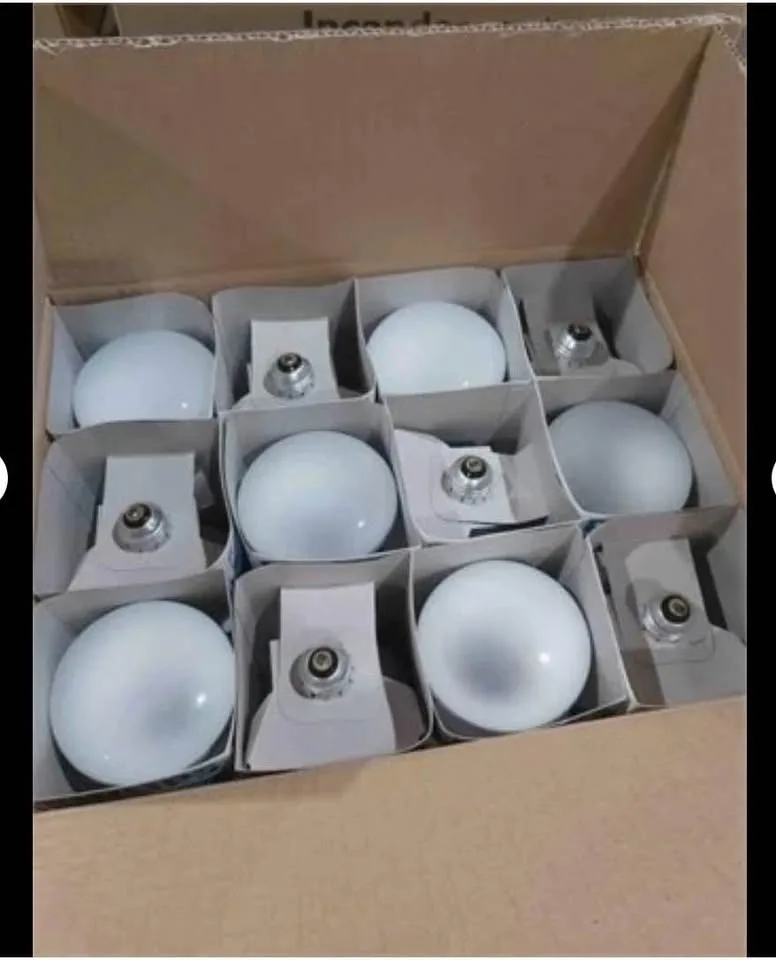 Lot Of 12 Philips BR30 Reflector Flood Light Bulbs image indicator(3)