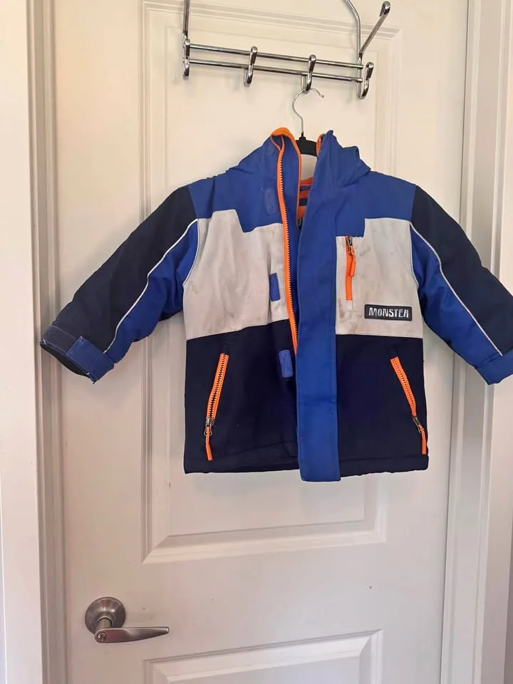 Boys Snow jacket size 4 thumbnail