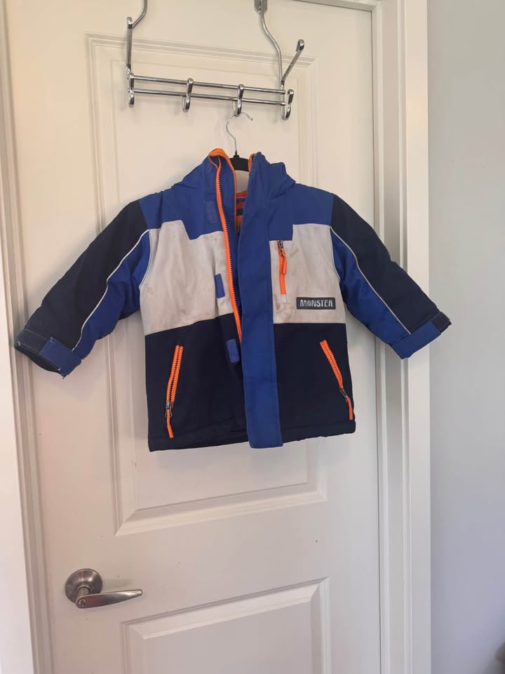 Boys Snow jacket size 4 - photo 3