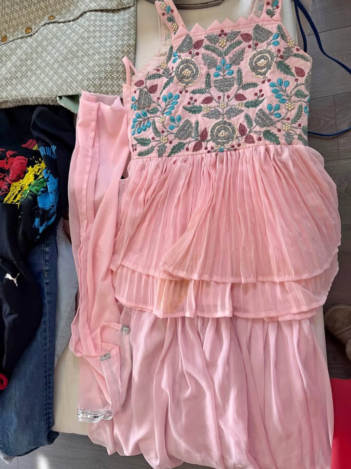 Girls size 7-9 Diwali indian dress