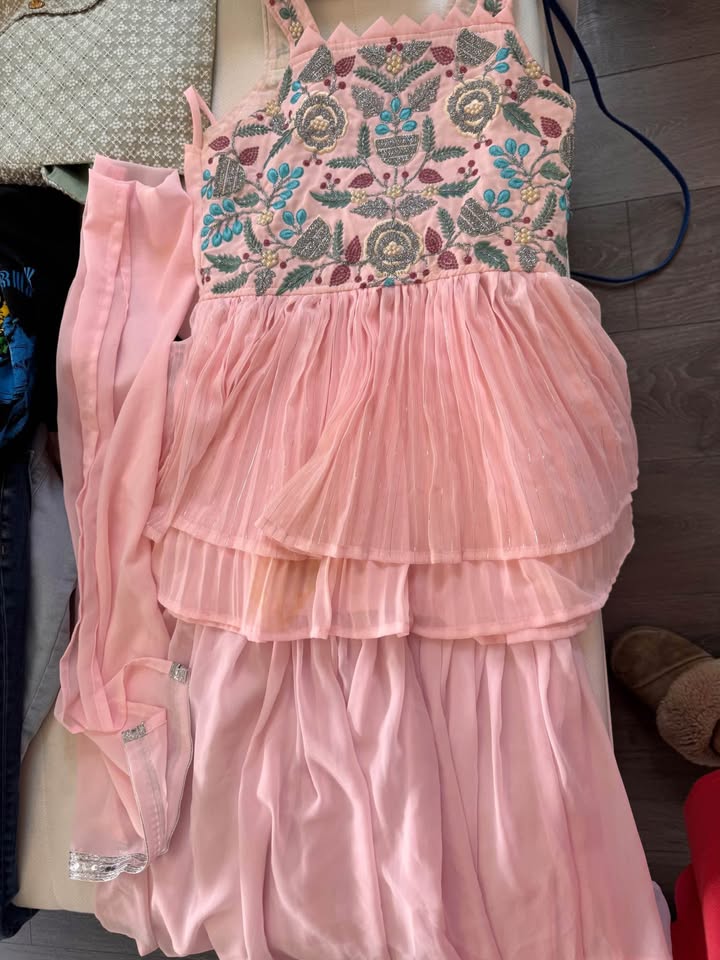 Girls size 7-9 Diwali indian dress - photo 2
