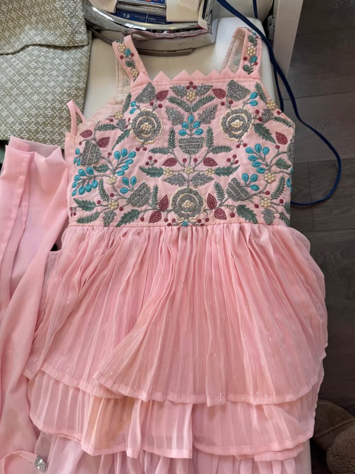 Girls size 7-9 Diwali indian dress - photo 3