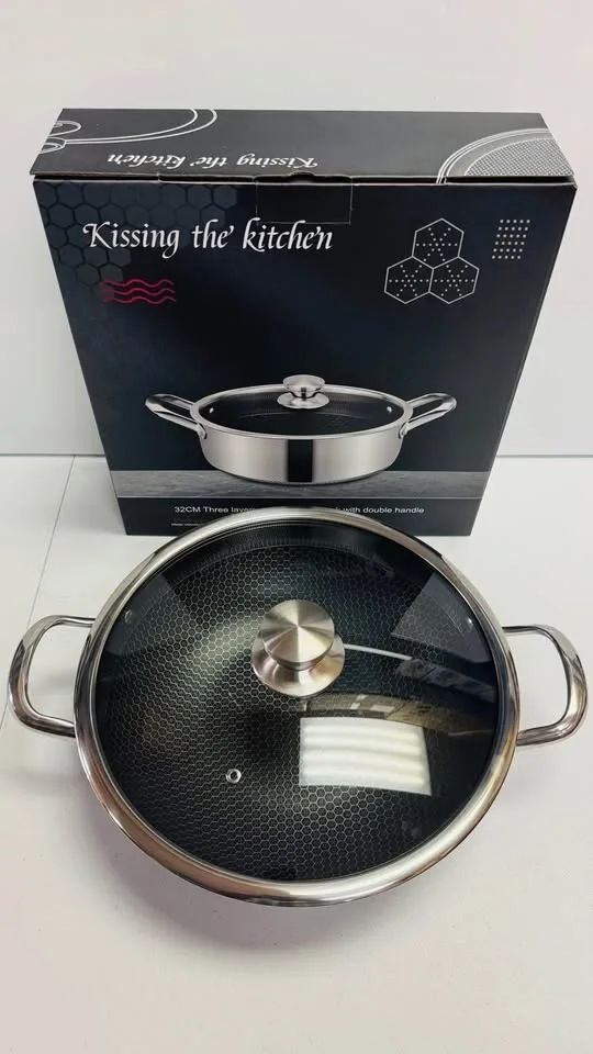 Kissing the kitchen image indicator(3)