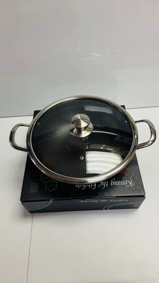 Kissing the kitchen image indicator(7)