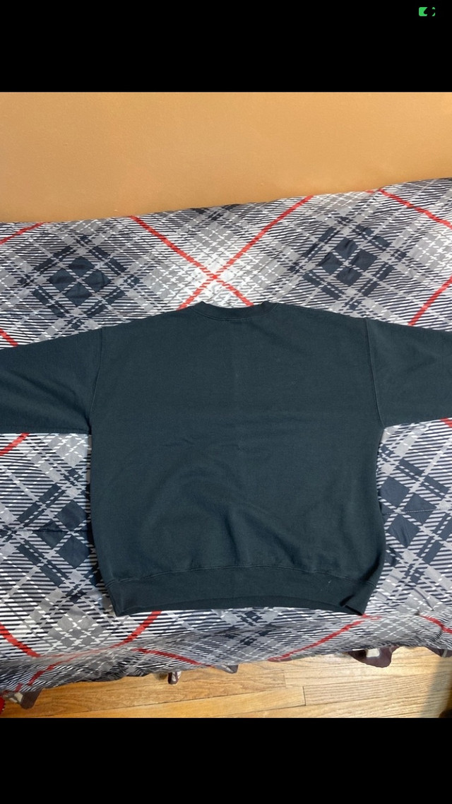 In Hearts Wake band black crewneck and white T shirt large - photo 5