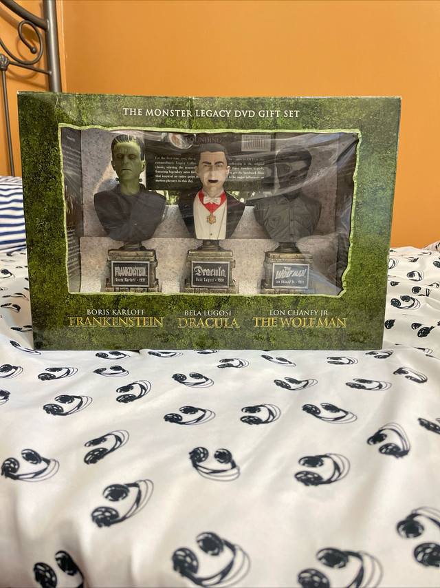 The Monster Legacy DVD Gift Set Dracula, Frankenstein, Wolfman
