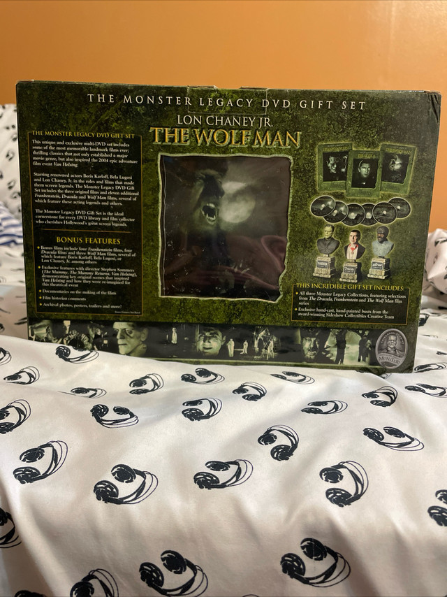 The Monster Legacy DVD Gift Set Dracula, Frankenstein, Wolfman - photo 3