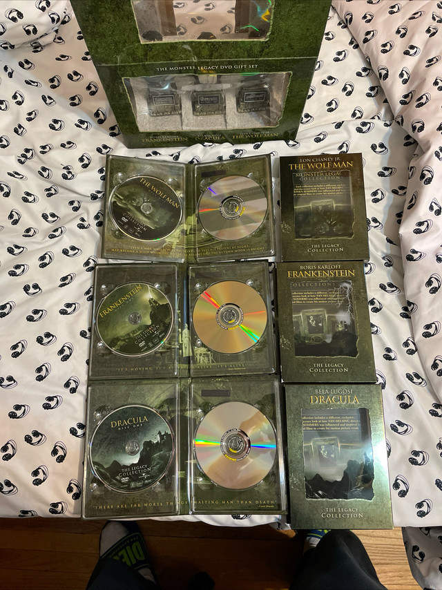 The Monster Legacy DVD Gift Set Dracula, Frankenstein, Wolfman - photo 5