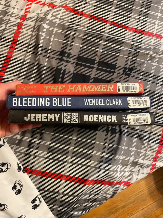 Lot of 3 NHL Biographies Wendal Clark, Jeremy Roenick, Dave Schu thumbnail