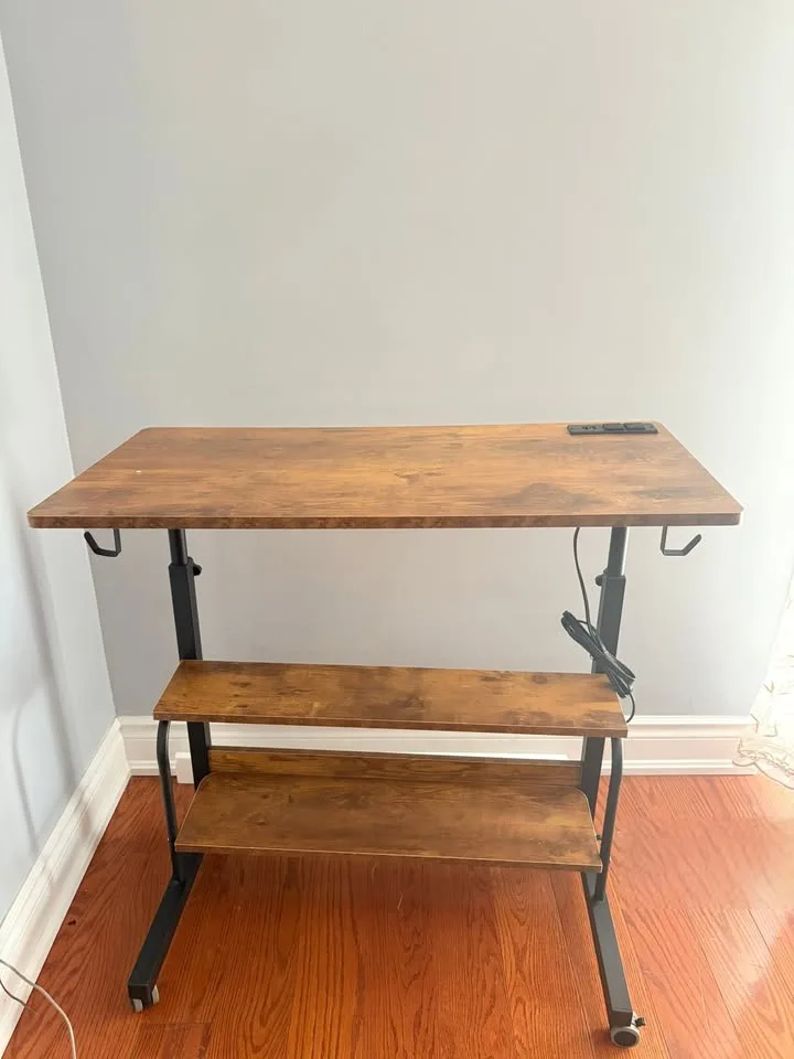 Height Adjustable Standing Desk with Power Outlets image indicator(4)