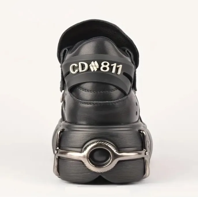 NEW Women's Metal Decor Platform Sneakers, Size 7 image indicator(2)