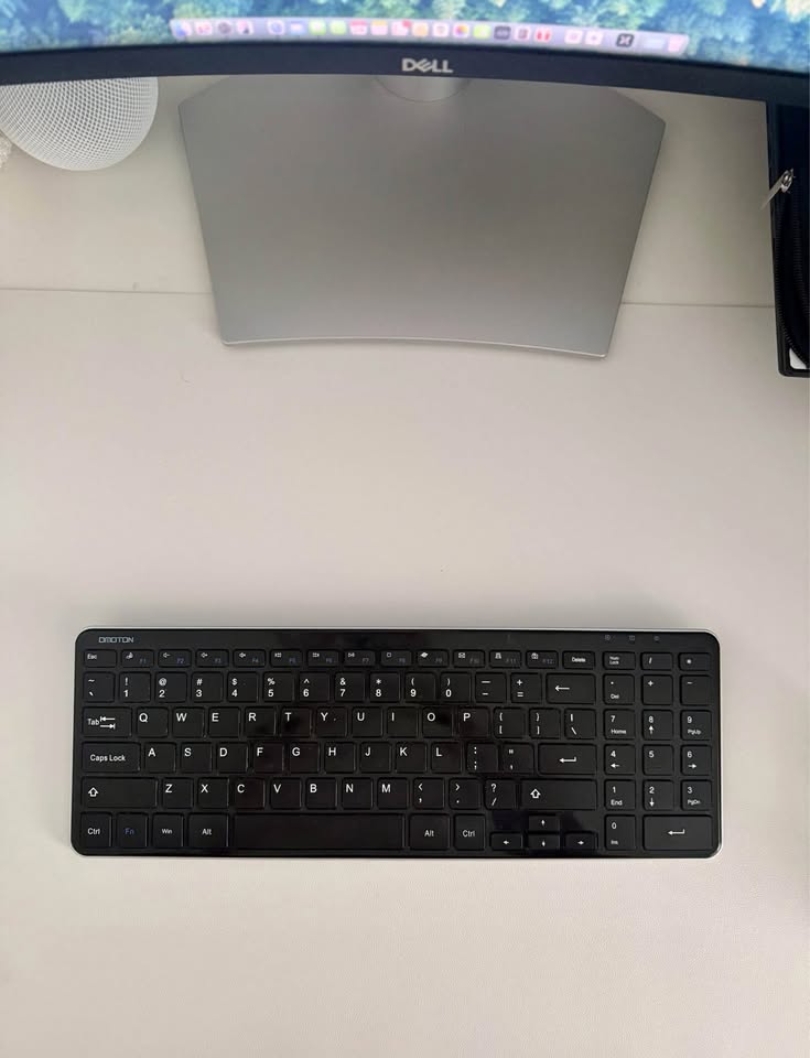 OMOTON 2.4GHz Wireless Keyboard - photo 2