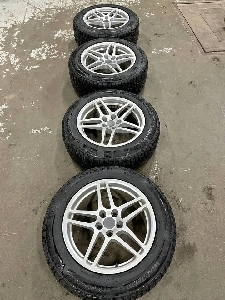 18 INCH PORSCHE MECAN WINTER PACKAGE USED thumbnail