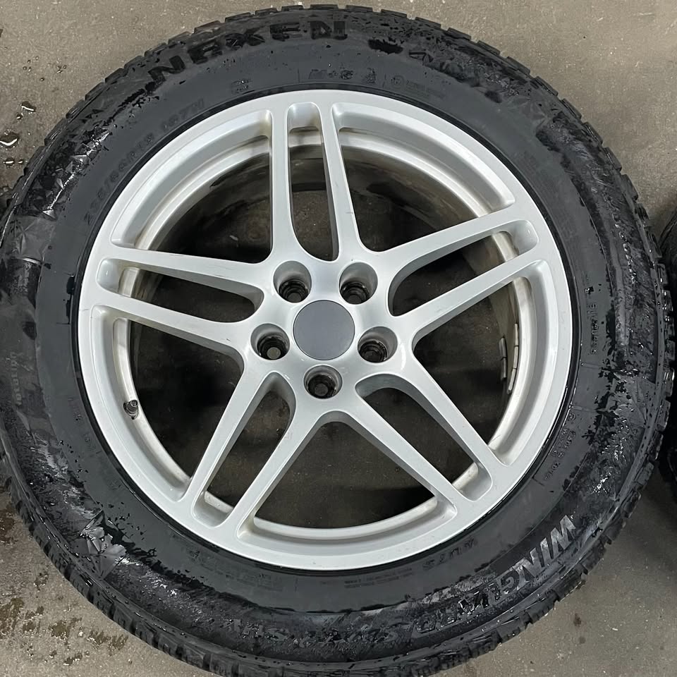 18 INCH PORSCHE MECAN WINTER PACKAGE USED - photo 3
