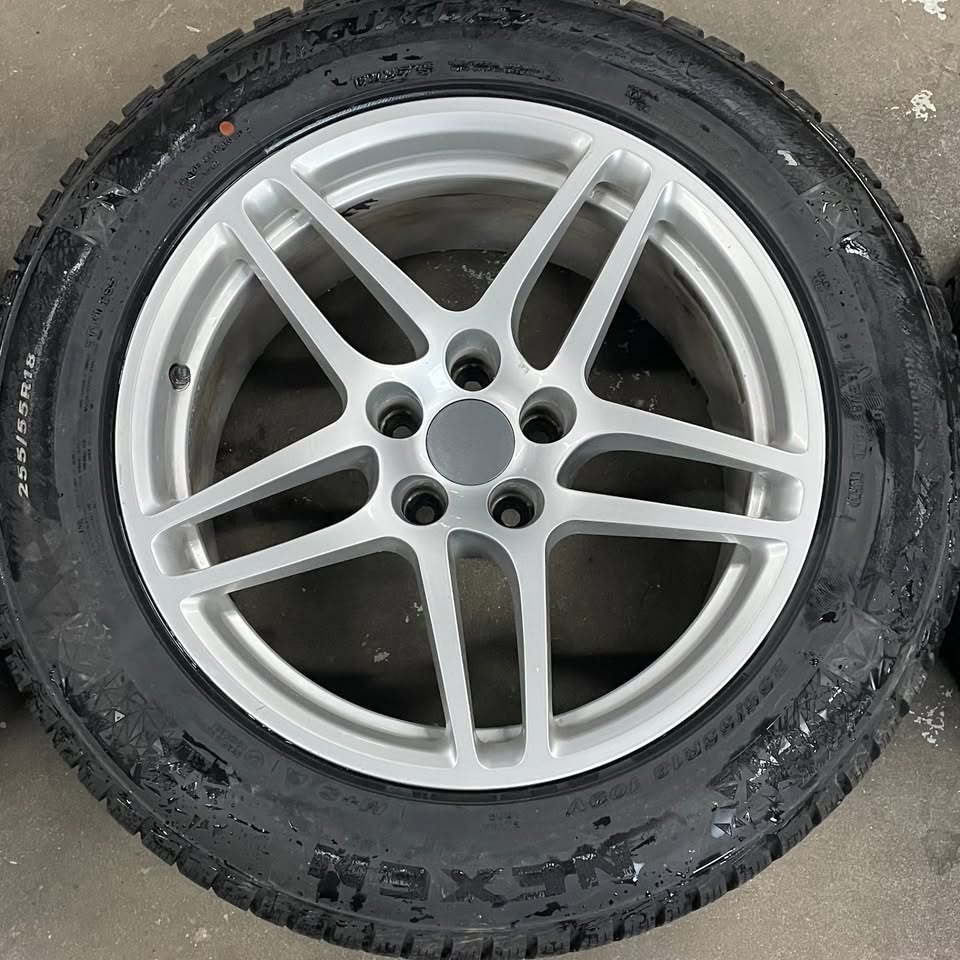 18 INCH PORSCHE MECAN WINTER PACKAGE USED - photo 4