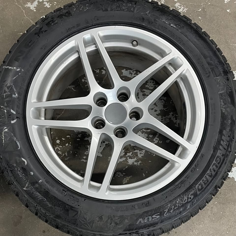 18 INCH PORSCHE MECAN WINTER PACKAGE USED - photo 5