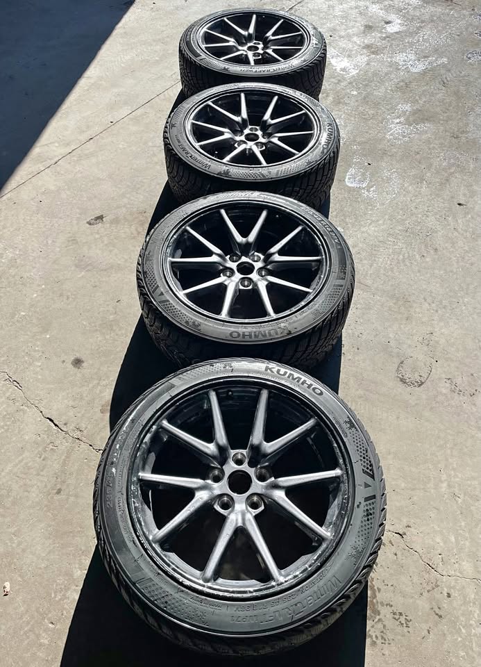 18 INCH TESLA 3 18 INCH WINTER PACKAGE