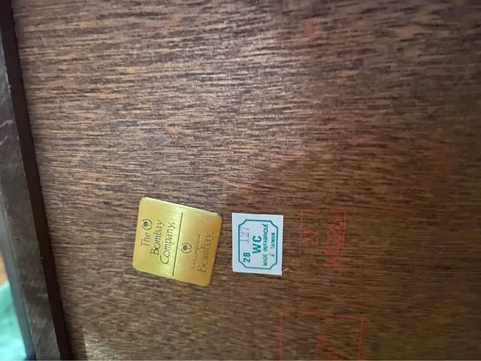 Bombay Co Display Case End Table image indicator(7)