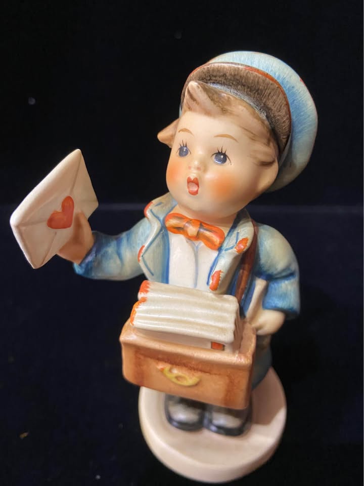 M.J. HUMMEL - photo 2