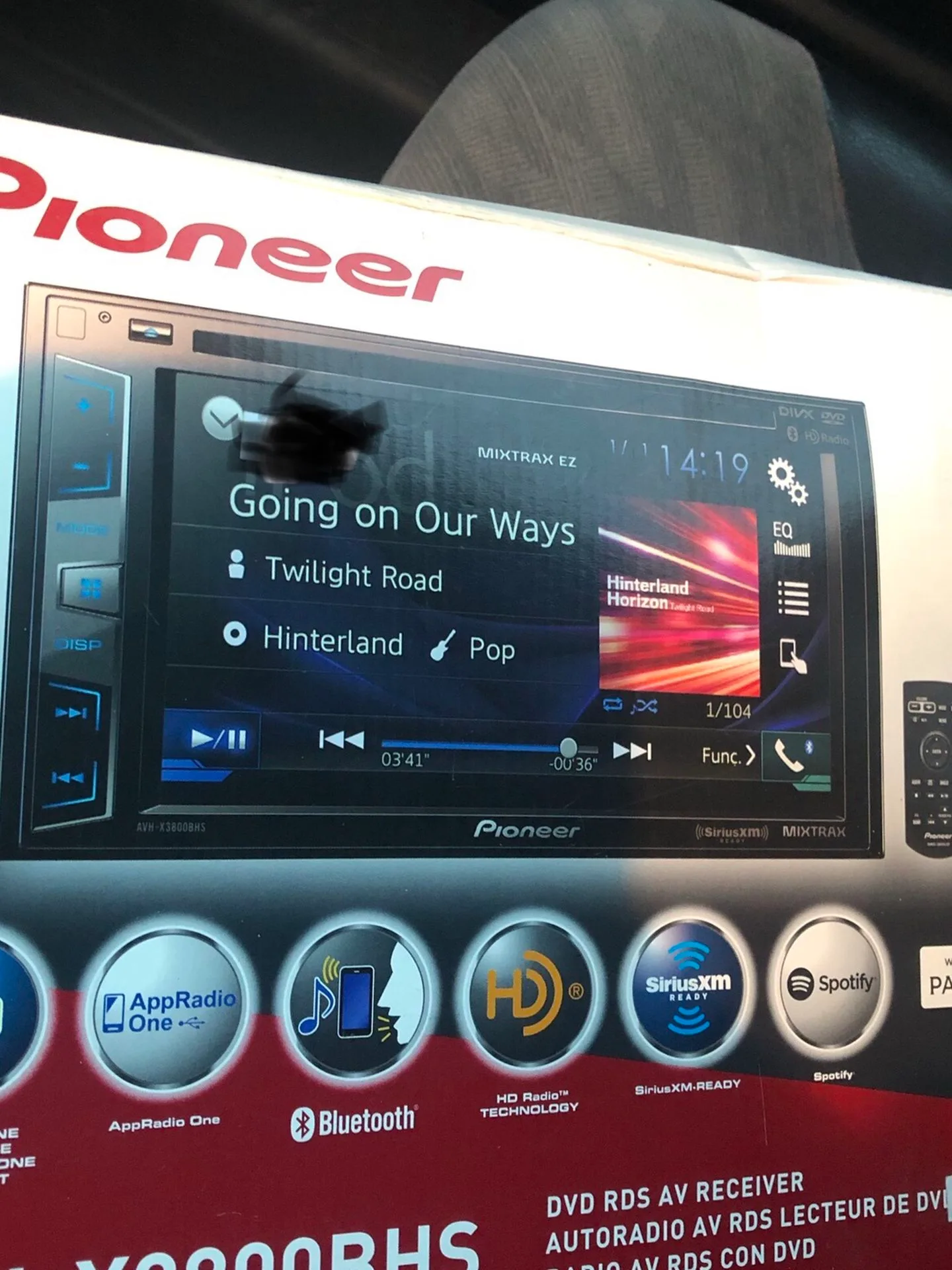 Touch Screen HD Radio With Navi And Back Up Camera thumbnail