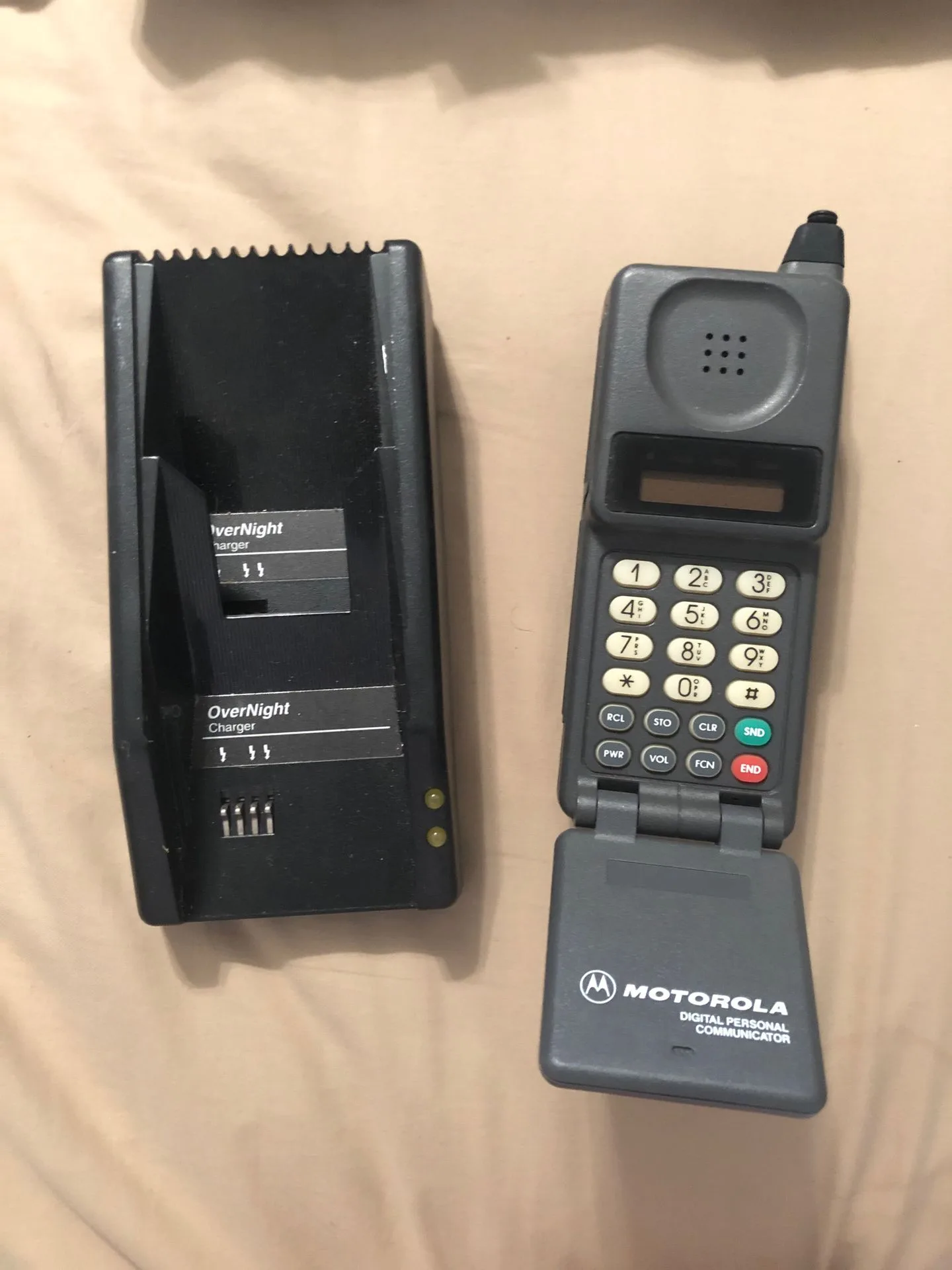 Throw Bak Cell Phone thumbnail