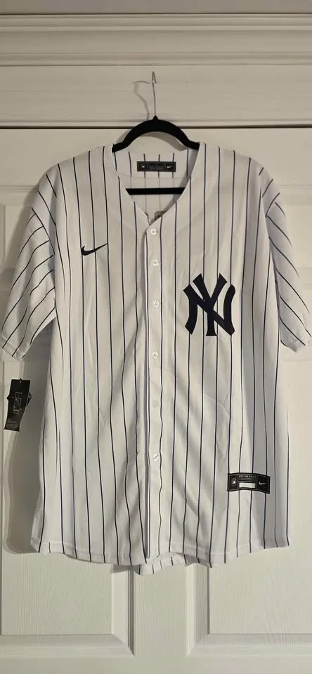 New York Yankees - #99 Judge - XL image indicator(2)