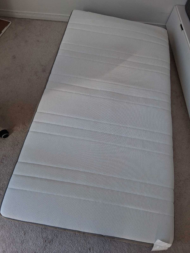 Single bed frame & mattress