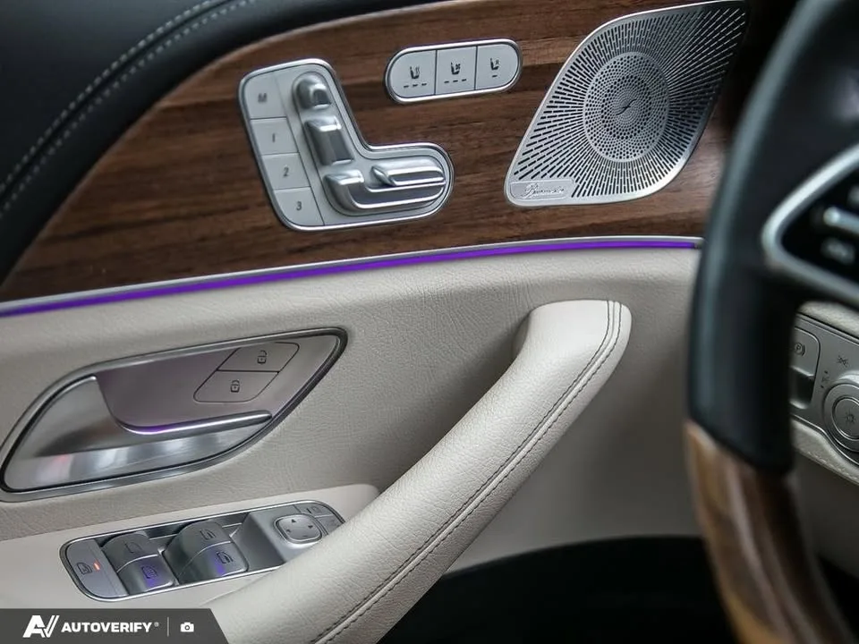 2023 Mercedes-Benz gls580 4matic v8 7 seats image indicator(8)